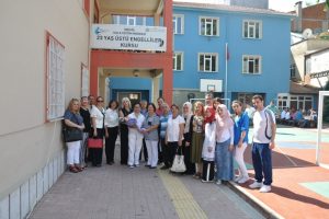 Bursa'da kadın girişimcilerden Engelliler Okulu'na bağış