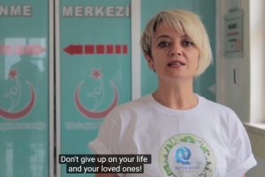 Bursa'da sağlık&ccedil;ılar &ccedil;ektikleri klip ile inme hastalığına dikkat &ccedil;ekti