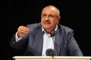 Tuğrul T&uuml;rkeş: Sarhoşların seviyesine inemem