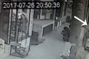 5. kattan otomobilin &uuml;zerine b&ouml;yle d&uuml;şt&uuml;