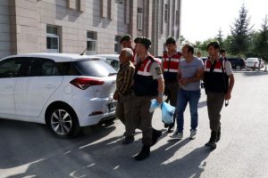Sahte para dolandırıcıları yakayı ele verdi