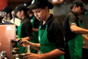 Starbucks, 3 bin 300 kişiyi işten &ccedil;ıkaracak