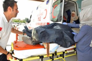 Bursa'da &uuml;zerine d&uuml;şt&uuml;ğ&uuml; demir v&uuml;cuduna saplandı