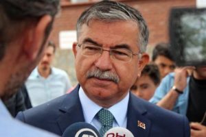 &Ouml;ğretmen atamaları ile ilgili Bakan Yılmaz'dan a&ccedil;ıklama!