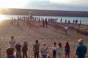 Serinlemek i&ccedil;in denize giren gen&ccedil; kayboldu