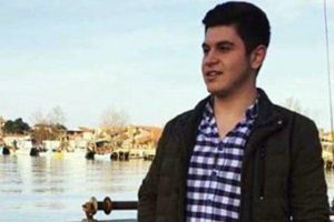 Sakarya'da bı&ccedil;aklanan gen&ccedil; hayatını kaybetti