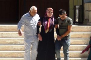 Yastıktan d&uuml;şen 8 aylık bebek &ouml;ld&uuml;