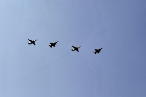 ABD'den Suriye'de hava saldırısı: 10 &ouml;l&uuml;