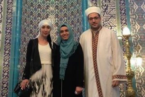 ABD'de Hıristiyan kadın M&uuml;sl&uuml;man oldu