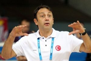 Tofaş başantren&ouml;r&uuml; Ene: İllaki kupa kaldırmaya gerek yok