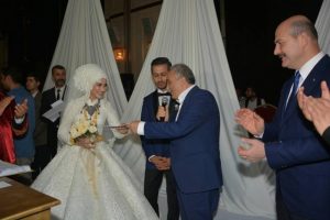 Bakanlar Soylu ve Fakıbaba nikah şahidi oldu
