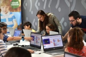 &Ccedil;ocuklar Bilişim Eğitimleri ile geleceğe hazırlanıyor
