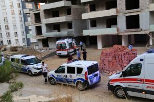 İnşaatın havalandırma boşluğunda ceset bulundu