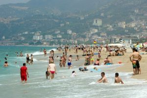 Turizm geliri ikinci &ccedil;eyrekte y&uuml;zde 8,7 arttı