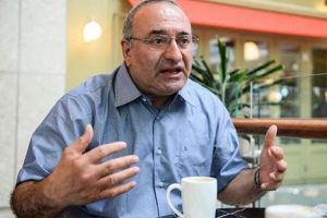 Bakan'ın eleştirisine Twitter'dan yanıt verdi: Fır&ccedil;ayı yiyen ben oluyorum