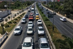 20. g&uuml;n&uuml;ne giren grev İzmir ulaşımını vurdu
