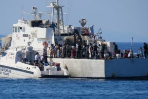 &Ccedil;anakkale'de 60 ka&ccedil;ak yakalandı