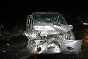 Zincirleme trafik kazası: 4'&uuml; ağır 9 yaralı