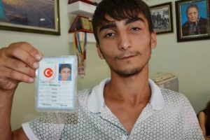 Eve gelen askerlik belgesiyle hayatının şokunu yaşadı