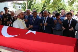 Silivri Emniyet M&uuml;d&uuml;r&uuml; &Ccedil;alışkan'ın cenazesi toprağa verildi