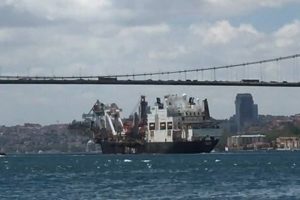 T&uuml;rk Akımı i&ccedil;in İstanbul Boğazı'ndan ge&ccedil;ti