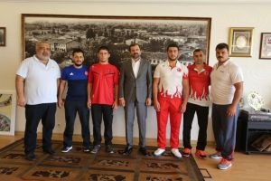 Bursa G&uuml;rsulu sporculardan Başkan Işık'a ziyaret