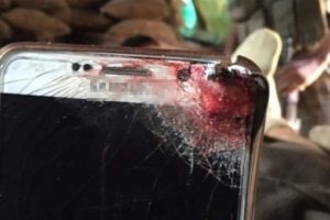 Uzman &ccedil;avuşun telefonu mermiyi durdurdu iddiası!