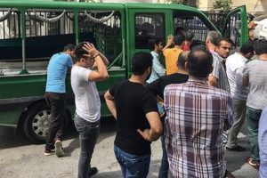 Zırhlı polis aracı 'Akrep' &ccedil;ocuğa &ccedil;arptı