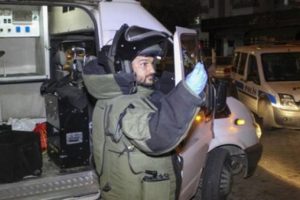 Adana'da bomba imha ekibini şoke eden tepki!