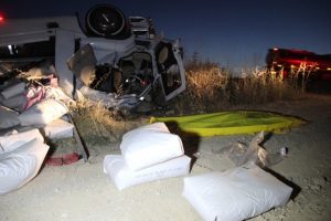 TIR şarampole u&ccedil;tu: 1 &ouml;l&uuml;, 1 yaralı