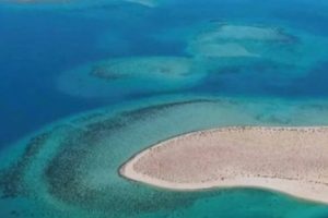 Suudi Arabistan "yarı &ouml;zerk" turizm cenneti kuruyor