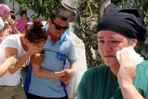 G&ouml;zyaşlarına boğuldular! Gelen haber herkesi yıktı