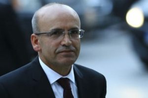 Mehmet Şimşek'ten &ccedil;arpıcı b&uuml;y&uuml;me tahmini