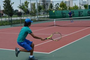Bursa'da 'B&uuml;y&uuml;kler Haftai&ccedil;i Tenis Turnuvası' d&uuml;zenlendi