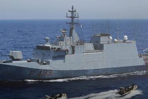 İtalya, Alman gemisine el koydu
