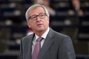 Juncker kritik 'T&uuml;rkiye' sorusuna b&ouml;yle yanıt verdi