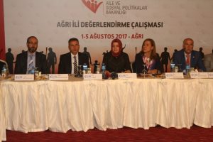 Bakan Kaya Ağrı'da &ccedil;alışma toplantısına katıldı