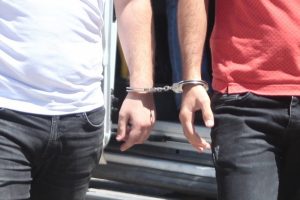 Denizli'de FET&Ouml; operasyonu: 11 g&ouml;zaltı