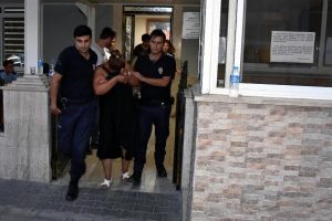 Villadan hırsızlık yapan 3 kuzen yakalandı