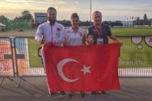 Esra Bayrak, D&uuml;nya Şampiyonu oldu