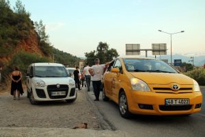 Villa hırsızları polisten ka&ccedil;amadı