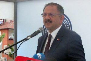 "Avrupa'nın ikiy&uuml;zl&uuml;l&uuml;klerini y&uuml;zlerine vurmaya devam edeceğiz"