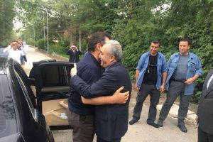 Yeni bakan ile eski bakan bir araya geldi