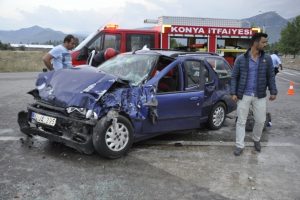 B&ouml;brek nakli oldu, memleketine giderken kazada yaralandı
