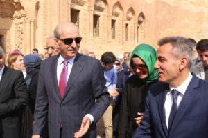 Bakan Kurtulmuş ve Kaya, İshak Paşa Sarayı'nda inceleme yaptı
