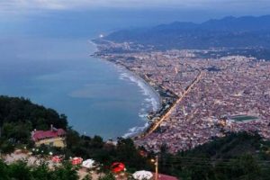Denizde 'i&ccedil; &ccedil;amaşırı' kavgasında kan aktı! 3 yaralı, 10 g&ouml;zaltı