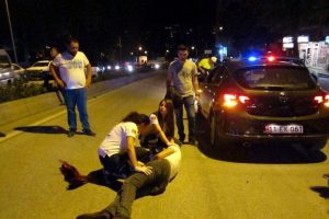 Motosiklet ile otomobil &ccedil;arpıştı; 1 yaralı