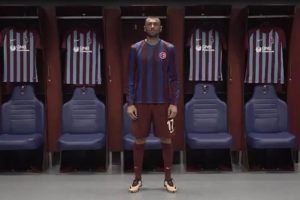 Trabzonspor Burak Yılmaz'ı b&ouml;yle duyurdu: Kralın d&ouml;n&uuml;ş&uuml;
