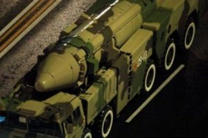 &Ccedil;in ordusundan yeni model balistik f&uuml;ze