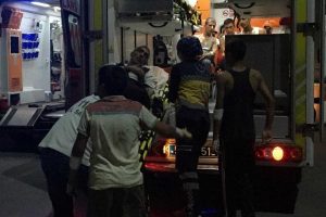 D&uuml;ğ&uuml;n konvoyundan ateş edildi: 7 yaralı